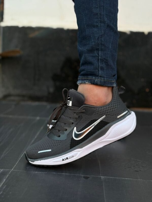 AIR ZOOM — image 6