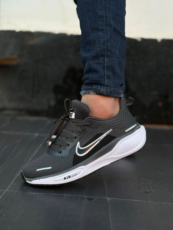 AIR ZOOM — image 7