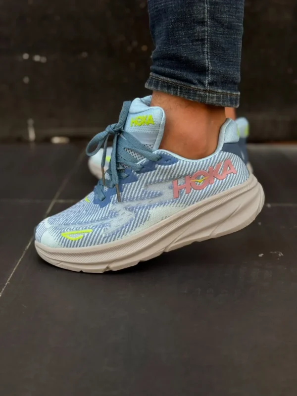 Hoka — image 6