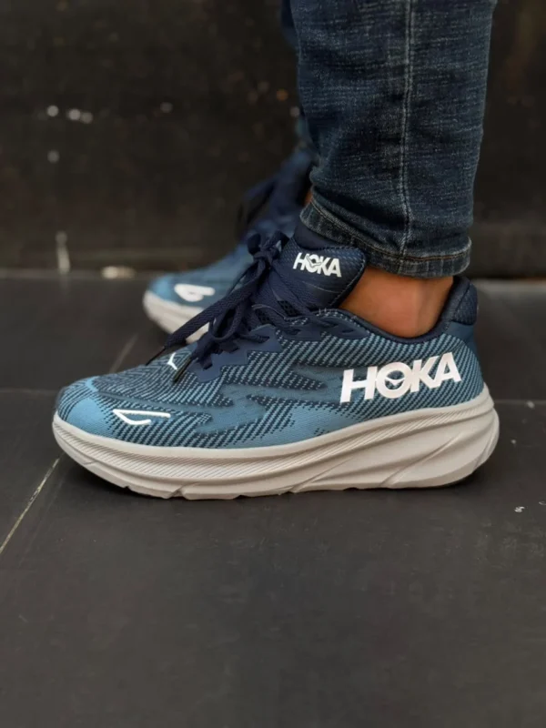 Hoka — image 8